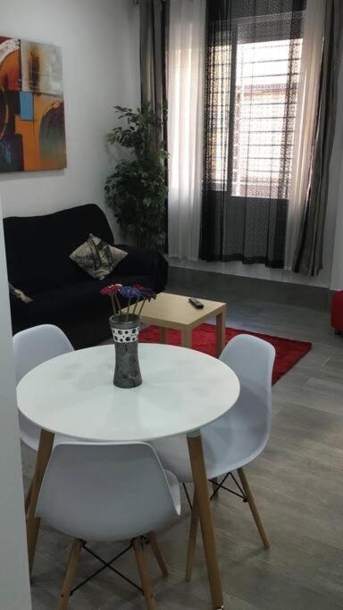 Apartamento A, A 3 Minutos De La Estacion Central De Bus Y Tren Málaga Exterior foto